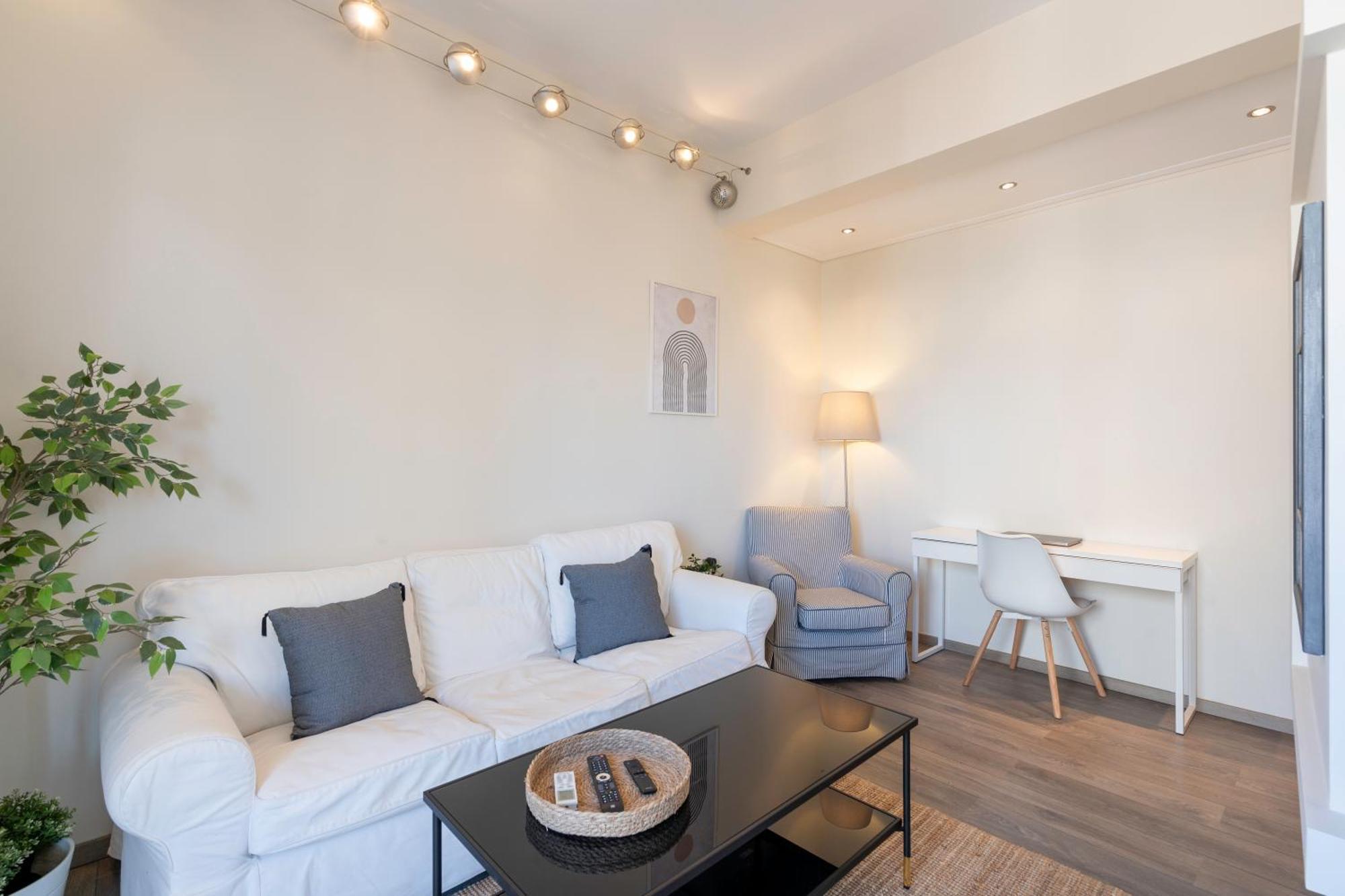 City Oasis: Newly Renovated 2Br Apt In City Center Athens Exterior photo