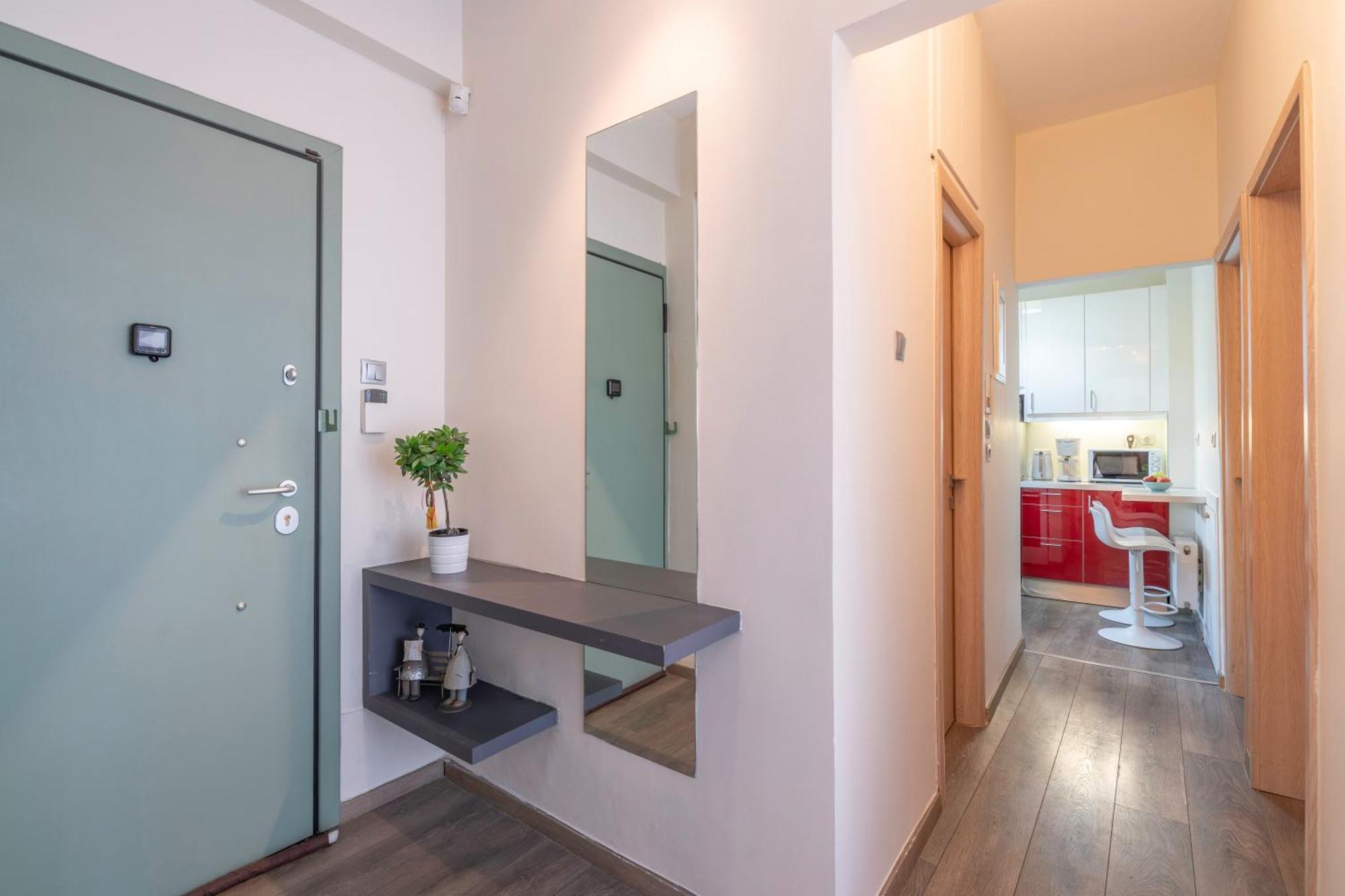 City Oasis: Newly Renovated 2Br Apt In City Center Athens Exterior photo